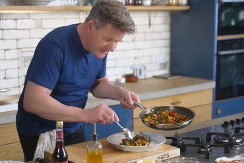 Gordon Ramsay – HexClad Cookware