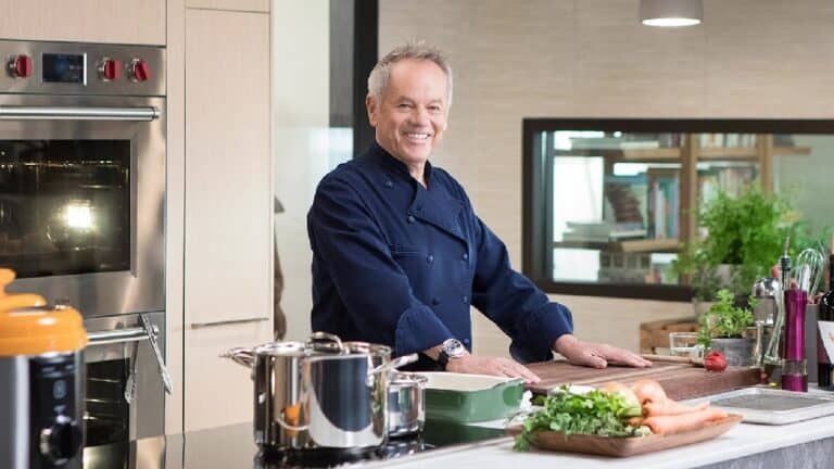 wolfgang puck teaches cooking official